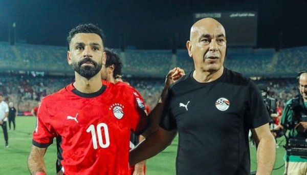 هل يشارك صلاح مع منتخب مصر في المونديال بلا نادٍ؟